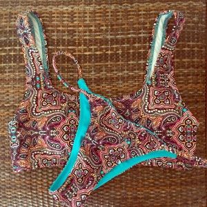 Volcom bikini matching top&bottom